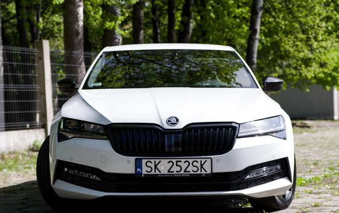 Skoda Superb cena 108499 przebieg: 129000, rok produkcji 2019 z Karlino małe 407